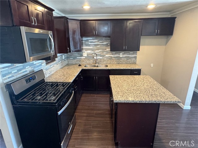 Image 4 of 29 For 926 Griffith Way