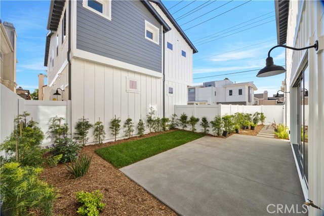 Detail Gallery Image 41 of 47 For 2100 Harriman Ln, Redondo Beach,  CA 90278 - 5 Beds | 4/1 Baths