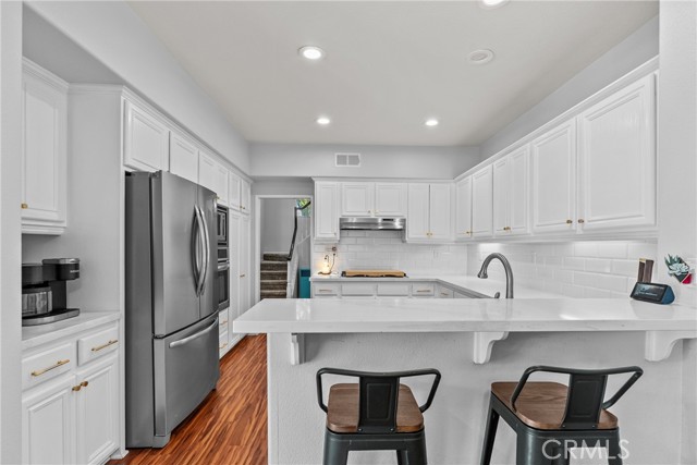 Detail Gallery Image 10 of 37 For 24714 Avignon Dr, Valencia,  CA 91355 - 3 Beds | 3 Baths