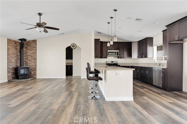 11436 Amethyst Road, Victorville CA: https://media.crmls.org/medias/be67d3df-0c2f-4234-9bba-b854d7d81eb3.jpg