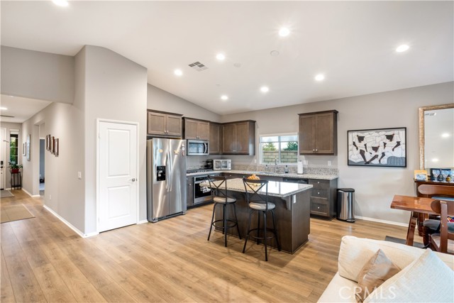 Detail Gallery Image 10 of 28 For 29723 Western Front, Menifee,  CA 92584 - 3 Beds | 3 Baths