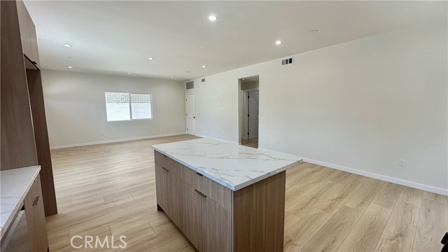 7726 Laurel Canyon Boulevard, North Hollywood CA: https://media.crmls.org/medias/be68ca76-d88f-4a9e-92de-008d446e8221.jpg