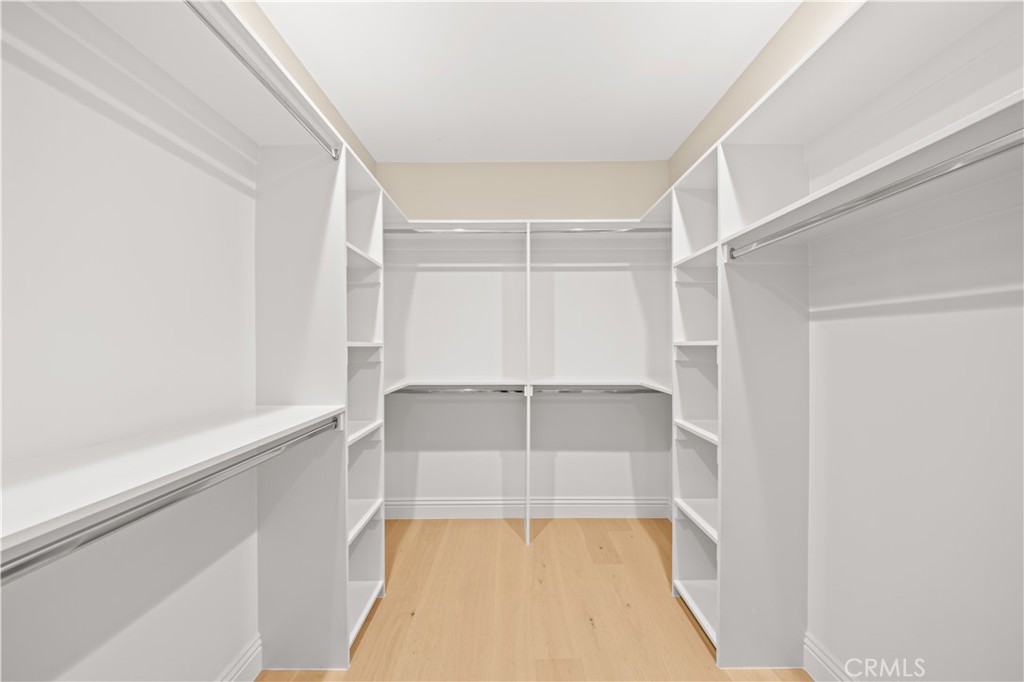 MLS #OC25239686 image #32