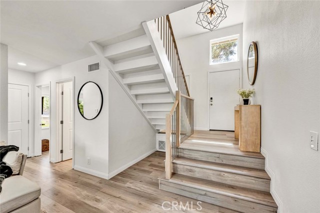 Detail Gallery Image 4 of 53 For 6512 E Camino Vista #6,  Anaheim Hills,  CA 92807 - 3 Beds | 2 Baths