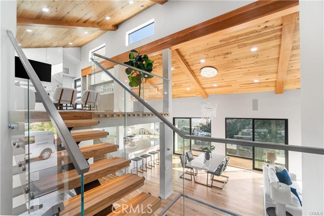 Detail Gallery Image 23 of 55 For 8566 Hollywood Bld, Los Angeles,  CA 90069 - 6 Beds | 6/1 Baths