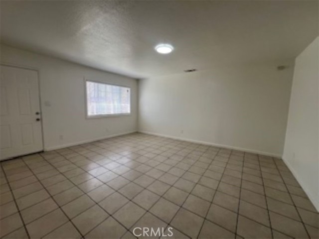 Detail Gallery Image 4 of 20 For 1064 Waters Ave #3,  Pomona,  CA 91766 - 2 Beds | 1 Baths