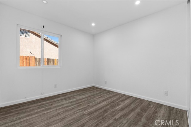 Detail Gallery Image 15 of 27 For 37729 67th St, Palmdale,  CA 93552 - 5 Beds | 2 Baths