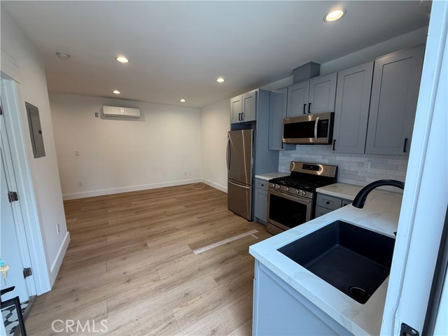 15149 Gilmore Street, Van Nuys CA: https://media.crmls.org/medias/be6a7aaf-6b50-4f49-85ca-8a11ec7fc726.jpg