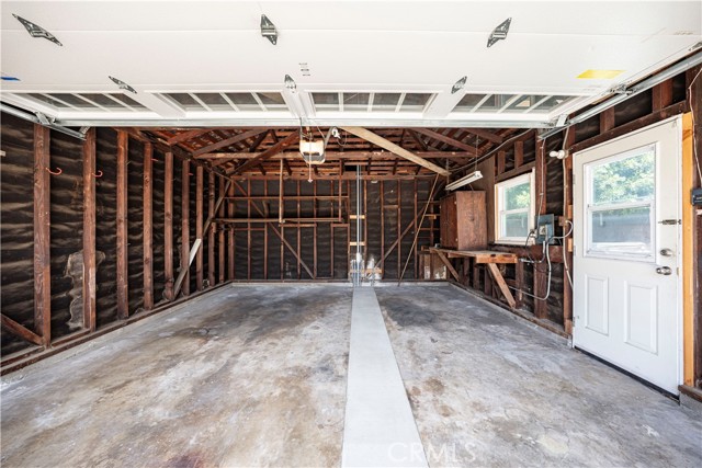 2325 Golden Avenue, Long Beach CA: https://media.crmls.org/medias/be6b0f1f-ee57-467b-990d-1f10aa94f0a9.jpg