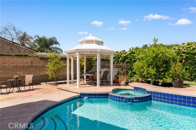 23721 Sarda Road, Valencia CA: https://media.crmls.org/medias/be6c1675-eb77-40b0-9a91-8afe7f83e811.jpg
