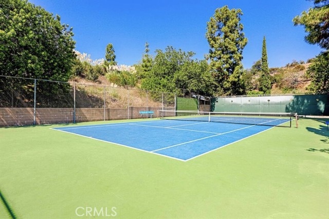 Detail Gallery Image 19 of 27 For 6702 Hillpark Dr #308,  Los Angeles,  CA 90068 - 2 Beds | 2 Baths