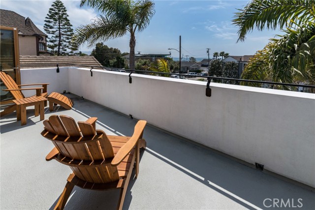 2116 Monterey Boulevard, Hermosa Beach, California 90254, 3 Bedrooms Bedrooms, ,3 BathroomsBathrooms,Residential,Sold,Monterey,SB17077141