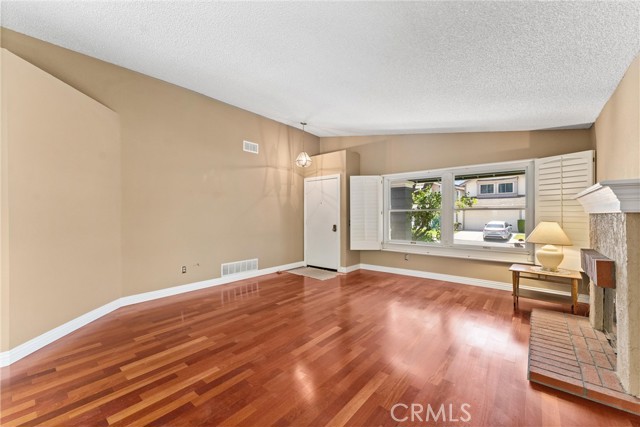 Detail Gallery Image 6 of 17 For 10450 Lavender Ct, Rancho Cucamonga,  CA 91737 - 2 Beds | 2 Baths