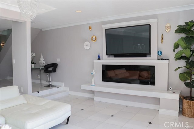 Detail Gallery Image 8 of 14 For 3726 Montego, Huntington Beach,  CA 92649 - 4 Beds | 3 Baths