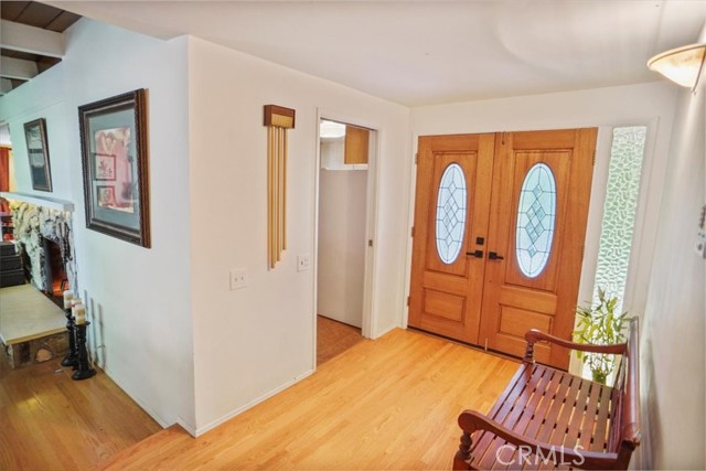 Detail Gallery Image 2 of 19 For 8636 8636 Delco, Winnetka,  CA 91306 - 3 Beds | 2 Baths