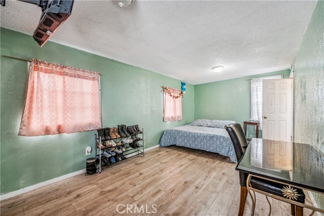 6324 Denver Avenue, Los Angeles CA: https://media.crmls.org/medias/be6efe31-b2ad-446e-8a2f-29b183ff3ca2.jpg
