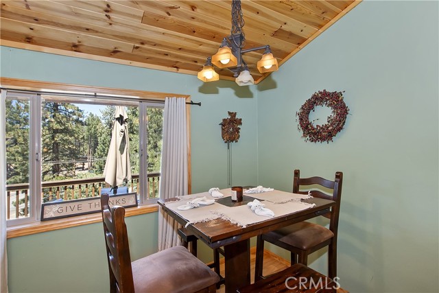 Detail Gallery Image 6 of 26 For 33653 Green Valley Ln, Green Valley Lake,  CA 92341 - 1 Beds | 1 Baths