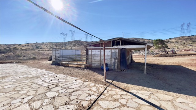 Detail Gallery Image 20 of 27 For 2215 Moonshadow Ranch Rd, Palmdale,  CA 93550 - 2 Beds | 1 Baths