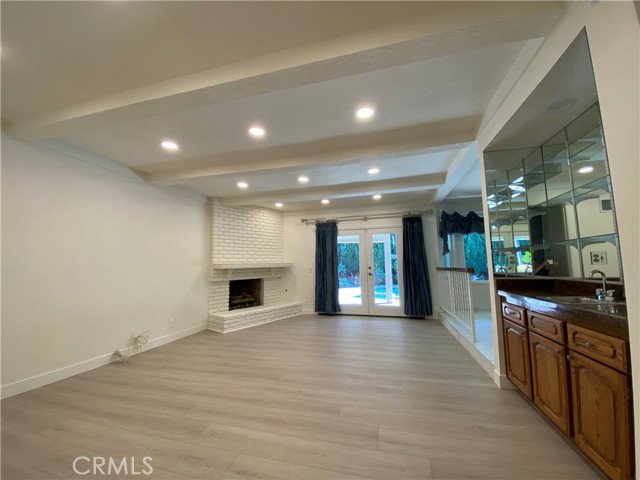 2072 Maverick Circle, La Verne CA: https://media.crmls.org/medias/be6fbf3a-145d-4edc-810d-737ecfaa0dc9.jpg