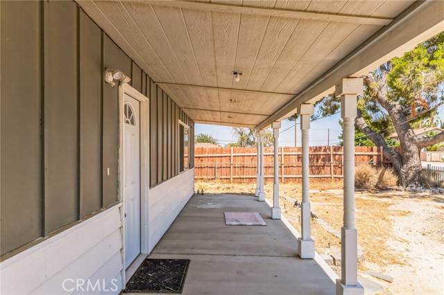 Detail Gallery Image 4 of 30 For 9035 W Avenue F, Lancaster,  CA 93536 - 2 Beds | 1 Baths