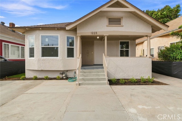 1223 E 35th