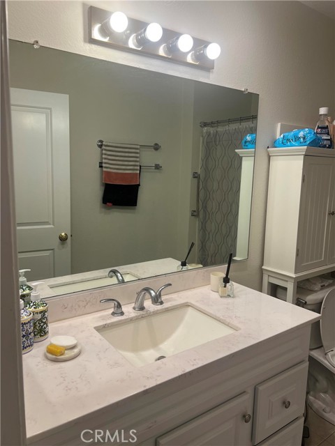 Detail Gallery Image 4 of 9 For 7111 Farralone Ave #104,  Canoga Park,  CA 91303 - 2 Beds | 1 Baths