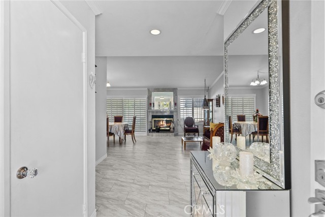 Detail Gallery Image 5 of 37 For 25536 Old Course Way, Valencia,  CA 91355 - 3 Beds | 2 Baths