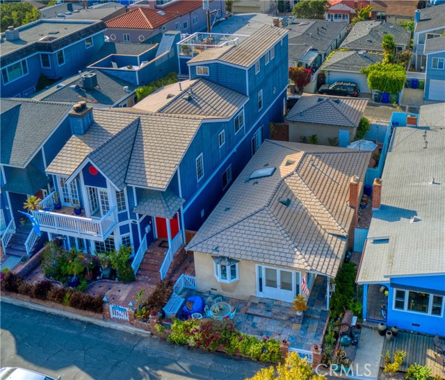 461 35th Street, Manhattan Beach, California 90266, 3 Bedrooms Bedrooms, ,1 BathroomBathrooms,Residential,Sold,35th,SB22113889