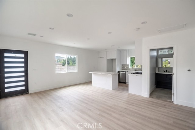 10041 Leona Street photo 9