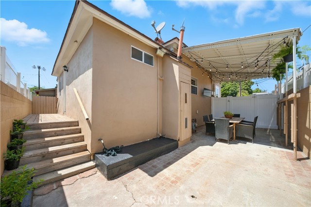 4116 E 14th Street, Long Beach CA: https://media.crmls.org/medias/be741efc-295d-4cb4-af04-114c4e437d5c.jpg