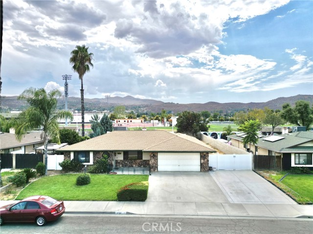 Detail Gallery Image 5 of 33 For 41587 Lomas St, Hemet,  CA 92544 - 4 Beds | 2 Baths