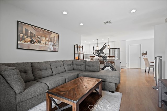 15218 Campus Park Drive, Moorpark CA: https://media.crmls.org/medias/be74b626-66df-43c6-9f51-47caaf440976.jpg