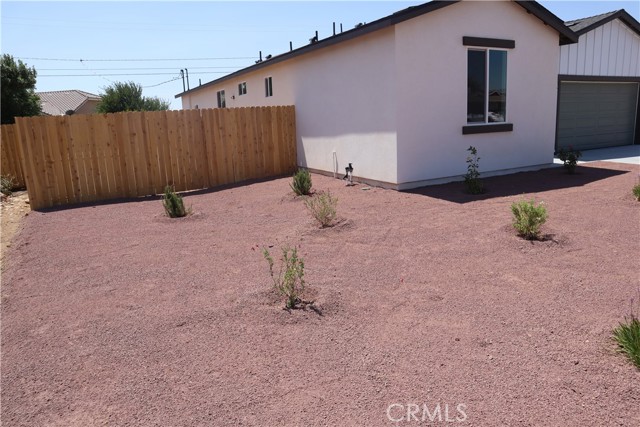 8600 Ironwood Avenue, California City CA: https://media.crmls.org/medias/be750afb-53d3-44d2-8e0e-422be4ba960b.jpg