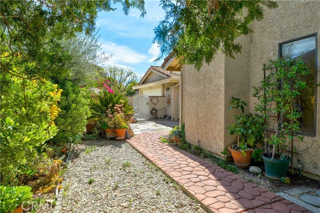 Detail Gallery Image 17 of 23 For 26013 Palomita Drive, Valencia,  CA 91355 - 2 Beds | 2 Baths