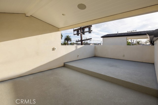 Detail Gallery Image 14 of 17 For 422 1/2 Larkspur Ave, Corona Del Mar,  CA 92625 - 2 Beds | 2/1 Baths