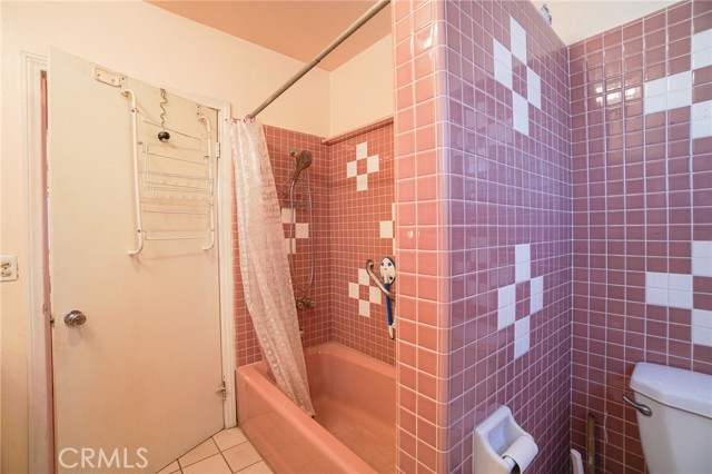 Detail Gallery Image 17 of 29 For 2024 W 41st St, Los Angeles,  CA 90062 - 3 Beds | 2 Baths