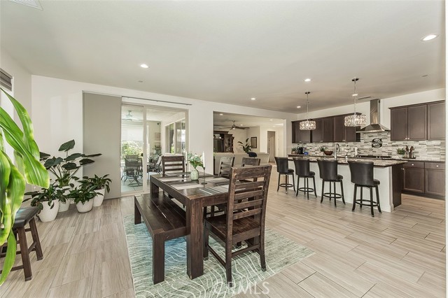 Image 17 of 75 For 877 Treasure Hills