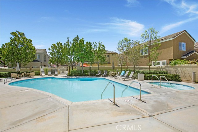 64 Rue Fontaine, Lake Forest CA: https://media.crmls.org/medias/be778de2-a7ca-4f1f-9c09-68526c5d4c2b.jpg