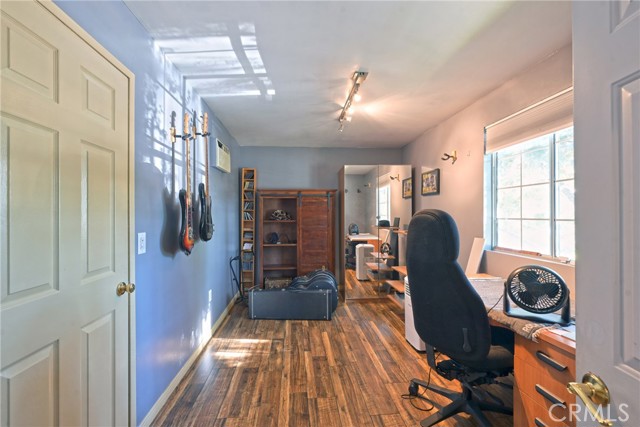 Detail Gallery Image 47 of 54 For 23421 Aetna St, Woodland Hills,  CA 91367 - 3 Beds | 2/1 Baths