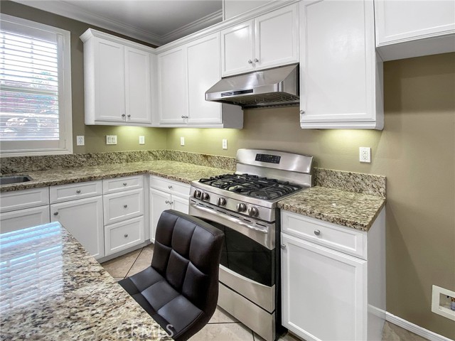 3318 Ridge Park Court, Long Beach CA: https://media.crmls.org/medias/be784aa5-cfce-4d86-9194-ff4b677a6b4b.jpg