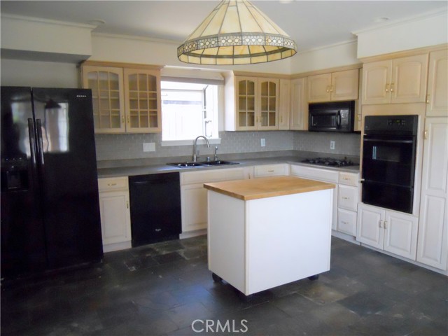 630 N Darwood Avenue, San Dimas CA: https://media.crmls.org/medias/be789dcd-31f9-40cc-825f-3f461726bdd8.jpg