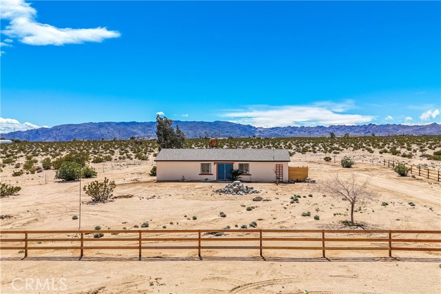 69623 Old Chisholm Trail, Twentynine Palms, California 92277, 2 Bedrooms Bedrooms, ,2 BathroomsBathrooms,Residential,For Sale,69623 Old Chisholm Trail,CRJT24069355