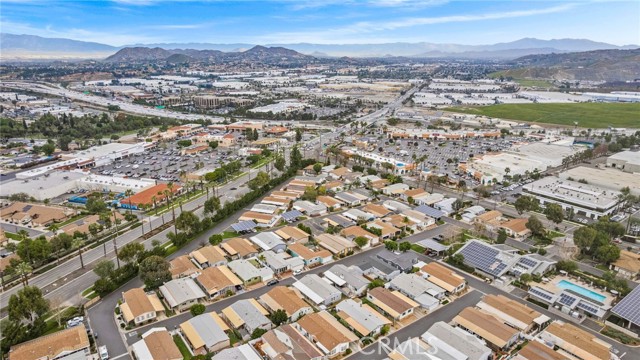 Detail Gallery Image 32 of 35 For 1550 Rimpau #125,  Corona,  CA 92881 - 3 Beds | 2 Baths