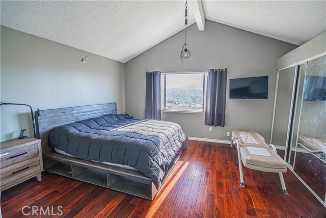 Detail Gallery Image 22 of 48 For 28076 Wildwind Dr, Canyon Country,  CA 91351 - 4 Beds | 3 Baths