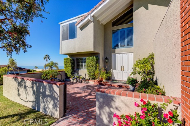 28927 Doverridge Drive, Rancho Palos Verdes CA: https://media.crmls.org/medias/be79754e-e472-4c12-b375-aadd8868e75f.jpg