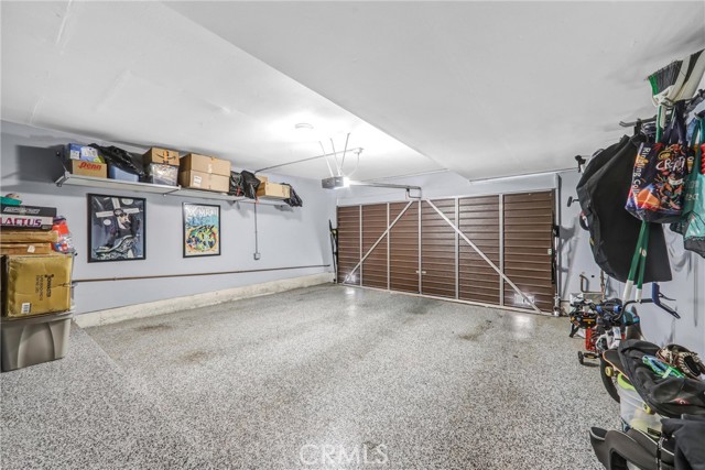 Detail Gallery Image 29 of 35 For 984 W Riverside Dr, Burbank,  CA 91506 - 3 Beds | 3 Baths