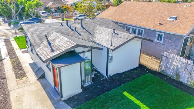 Detail Gallery Image 34 of 41 For 1335 W 68th, Los Angeles,  CA 90044 - 2 Beds | 2 Baths