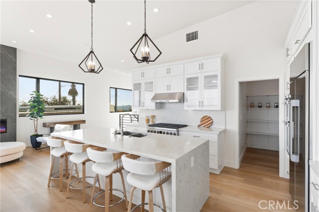 Detail Gallery Image 8 of 28 For 615 Etta St, Los Angeles,  CA 90065 - 3 Beds | 2/1 Baths