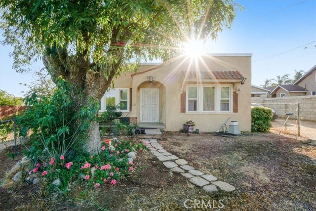 Detail Gallery Image 1 of 27 For 6093 Troth St, Jurupa Valley,  CA 91752 - 3 Beds | 1 Baths