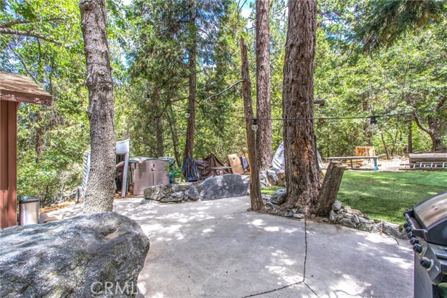 9269 Wood Road, Forest Falls CA: https://media.crmls.org/medias/be7baa80-9ca2-49c1-a49f-bf61ce70ff36.jpg